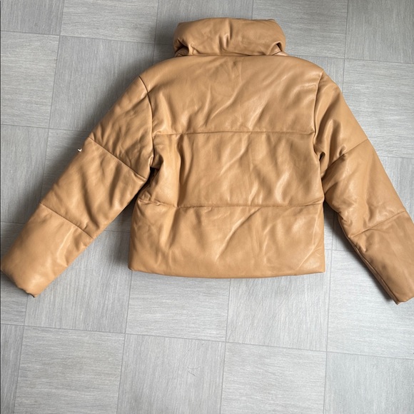 Abercrombie & Fitch Vegan Leather Puffer Jacket - Picture 6 of 6